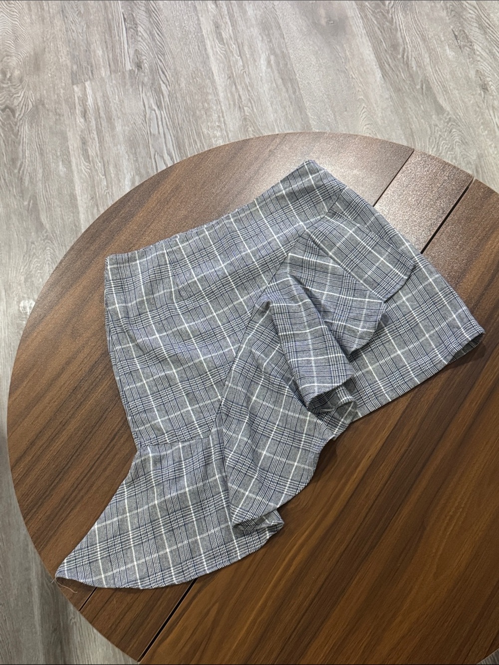Asymmetrical Plaid Ruffle Hem Skirt - Gray
